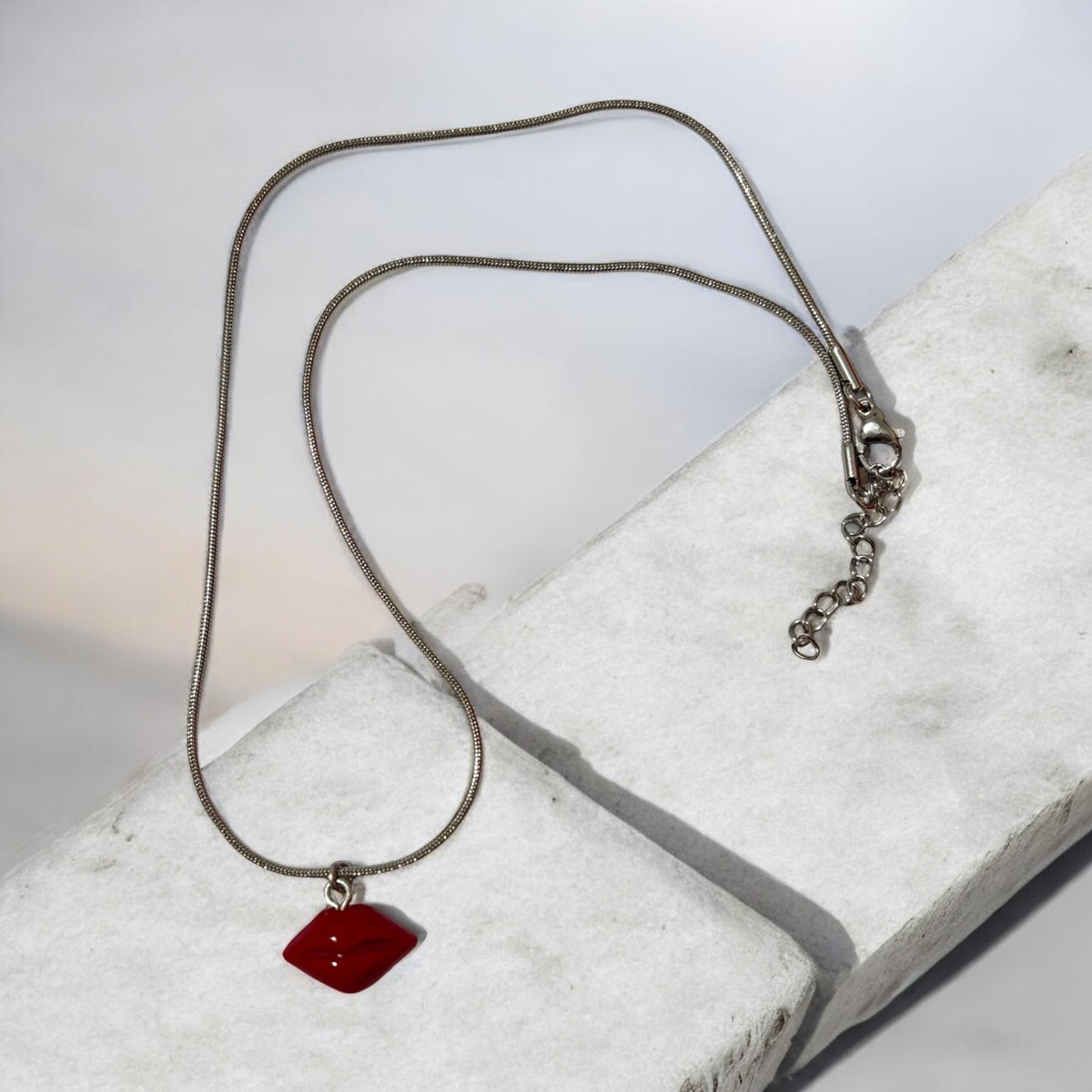 Ν1014Α Κολιέ Kiss - Image 1